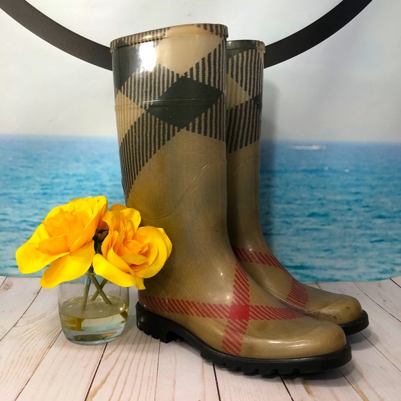 BURBERRY Rubber Rain Boot - Picture 5 of 16